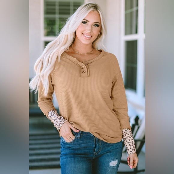 Roaring Style Women’s Rib T-Shirt - Picture 1 of 5